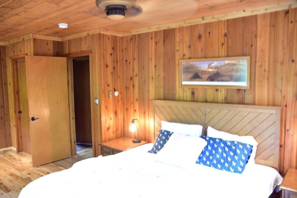 Quiet And Comfy 3Bed/2Bath - Chalet With Hot Tub. Cedar Buitenkant foto